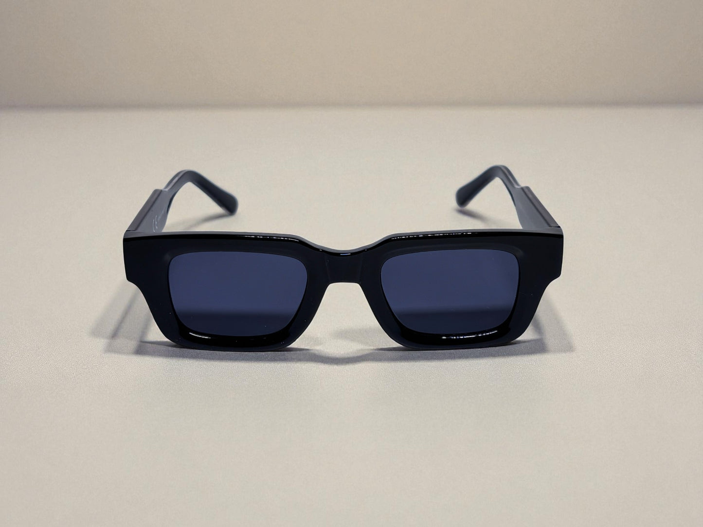 KENSINGTON – Black Edition